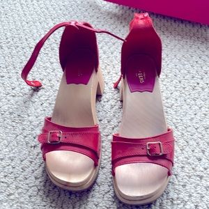 Swedish Hasbeen Sandals. Red. Size 38.